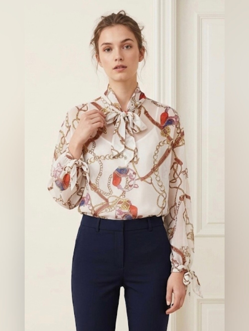 ​H&M Women Blouse Size Medium  Chiffon Bow Blouse with Chain & Belt Print